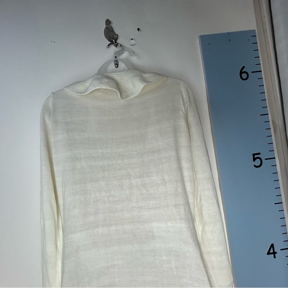 Allison Brittney White Ruffled Open Cardigan Sweater Medium - Picture 5 of 14